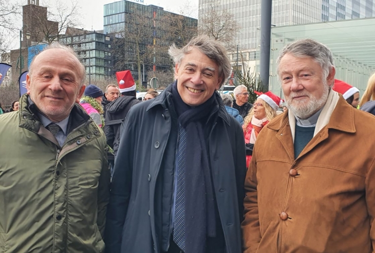 Crise de l’accueil : le Président de l’EMB prend part à un rassemblement devant la Tour des Finances à Bruxelles 