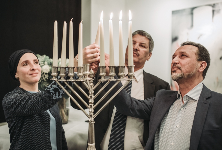 L'EMB participe à la célébration de Hanouka au Musée juif de Belgique