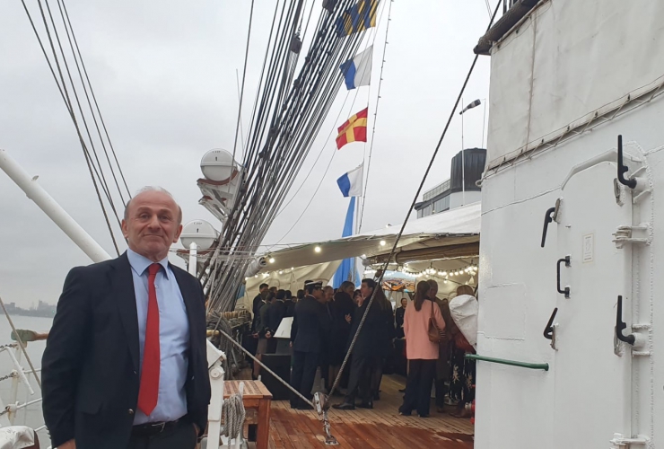 L’EMB présent à la réception à bord du navire école de la marine argentine