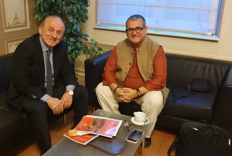 Le forum hindou en visite à l’EMB