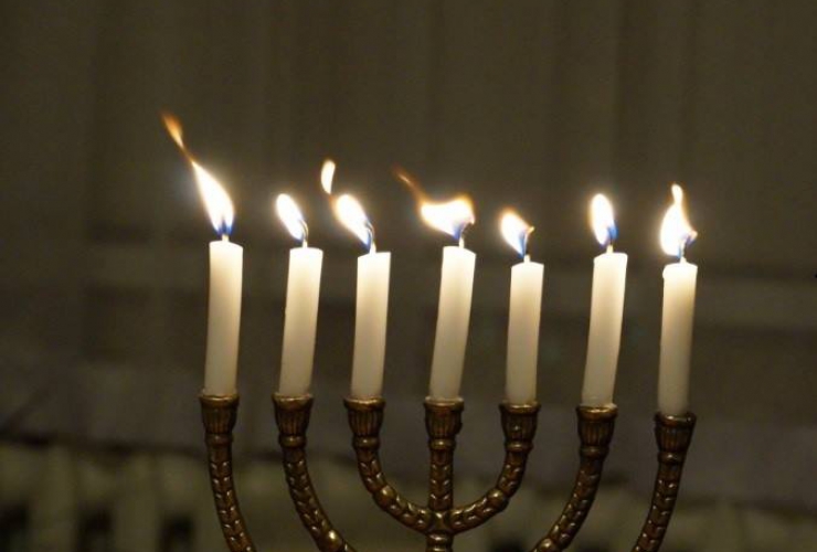L’EMB adresse ses vœux de Hanoucca à la communauté juive