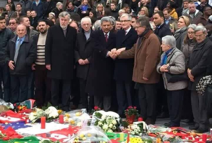 Le Président de l'EMB rend hommage aux victimes des attentats en compagnie du Ministre M. Bourgeois et de plusieurs représentants des cultes