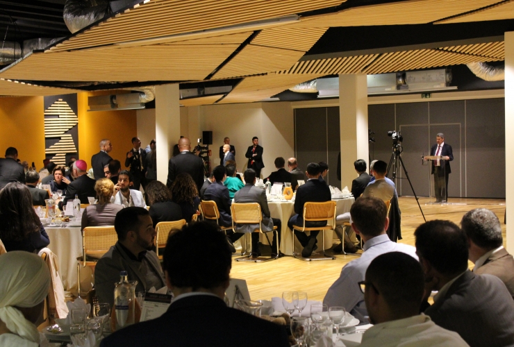 Personnalités politiques et culturelles rassemblées autour d’un iftar organisé par l’EMB